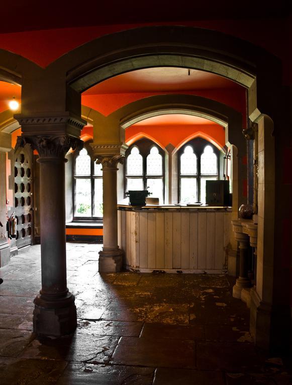 The Convent Hotel Страуд Екстериор снимка